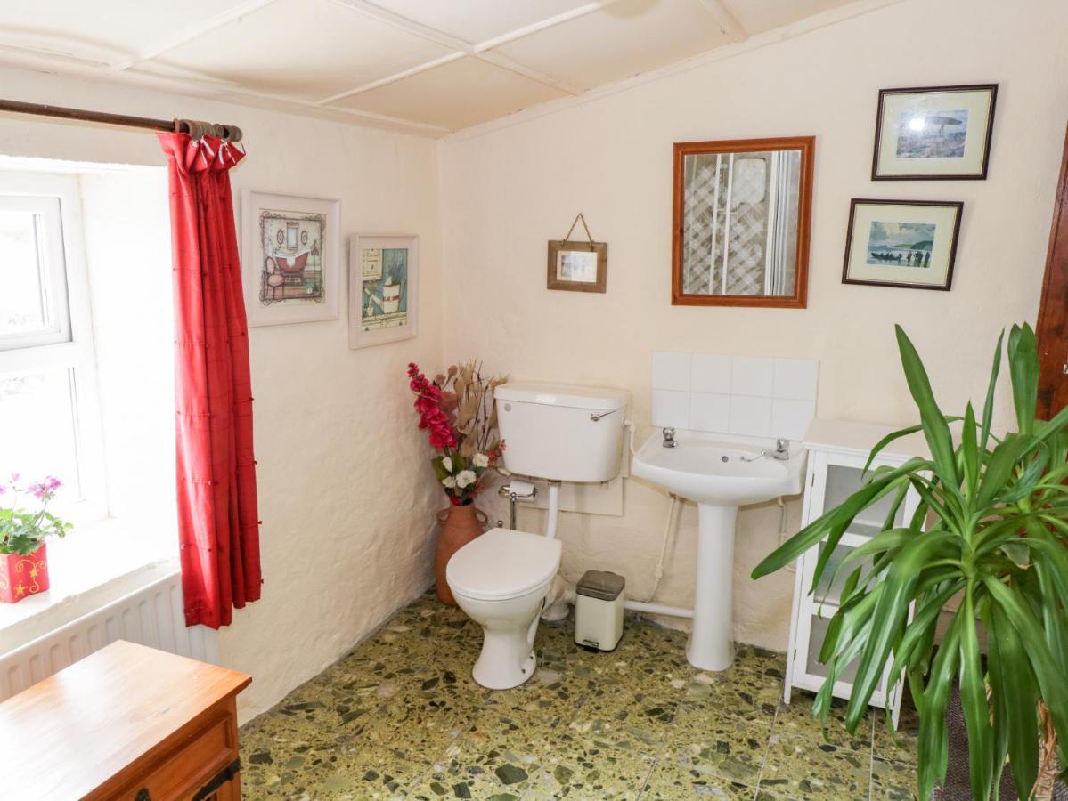 The White House Villa Roundstone Exterior foto
